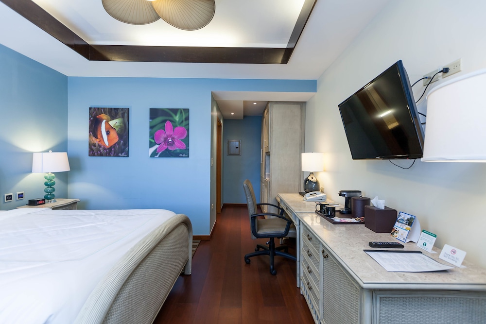 Surfrider Resort Hotel 14/79