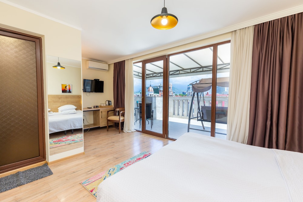 Hotel N16 13/48