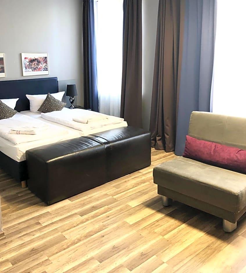 Arena Inn Hotel 7/40