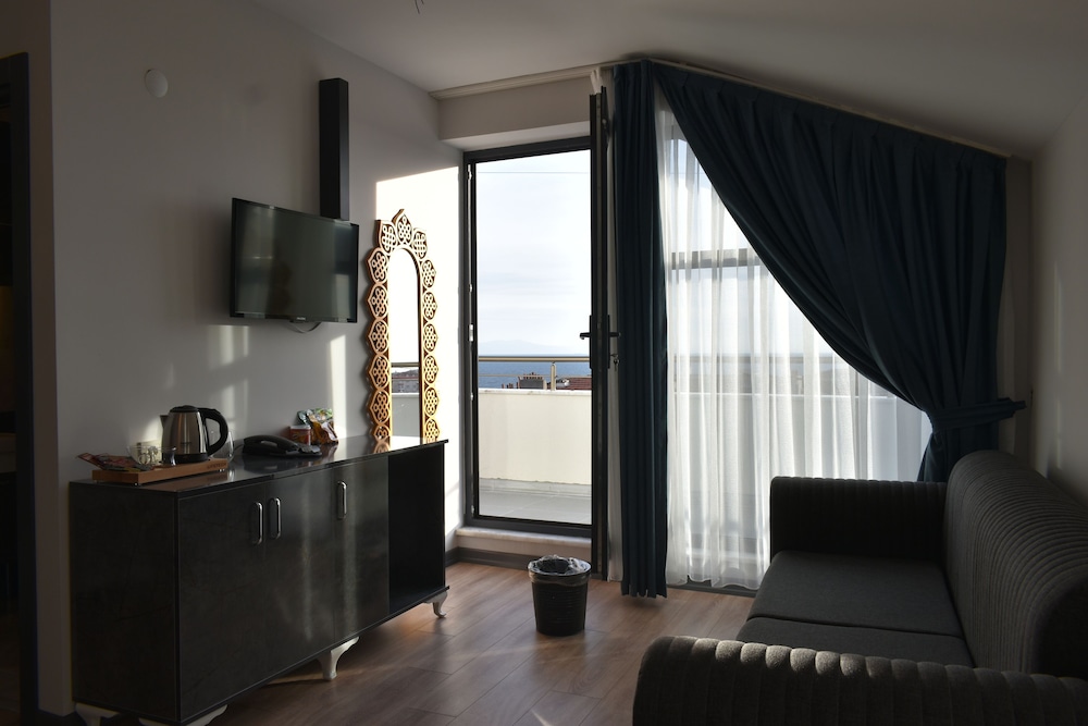 Avcilar Garden Hotel 5/48