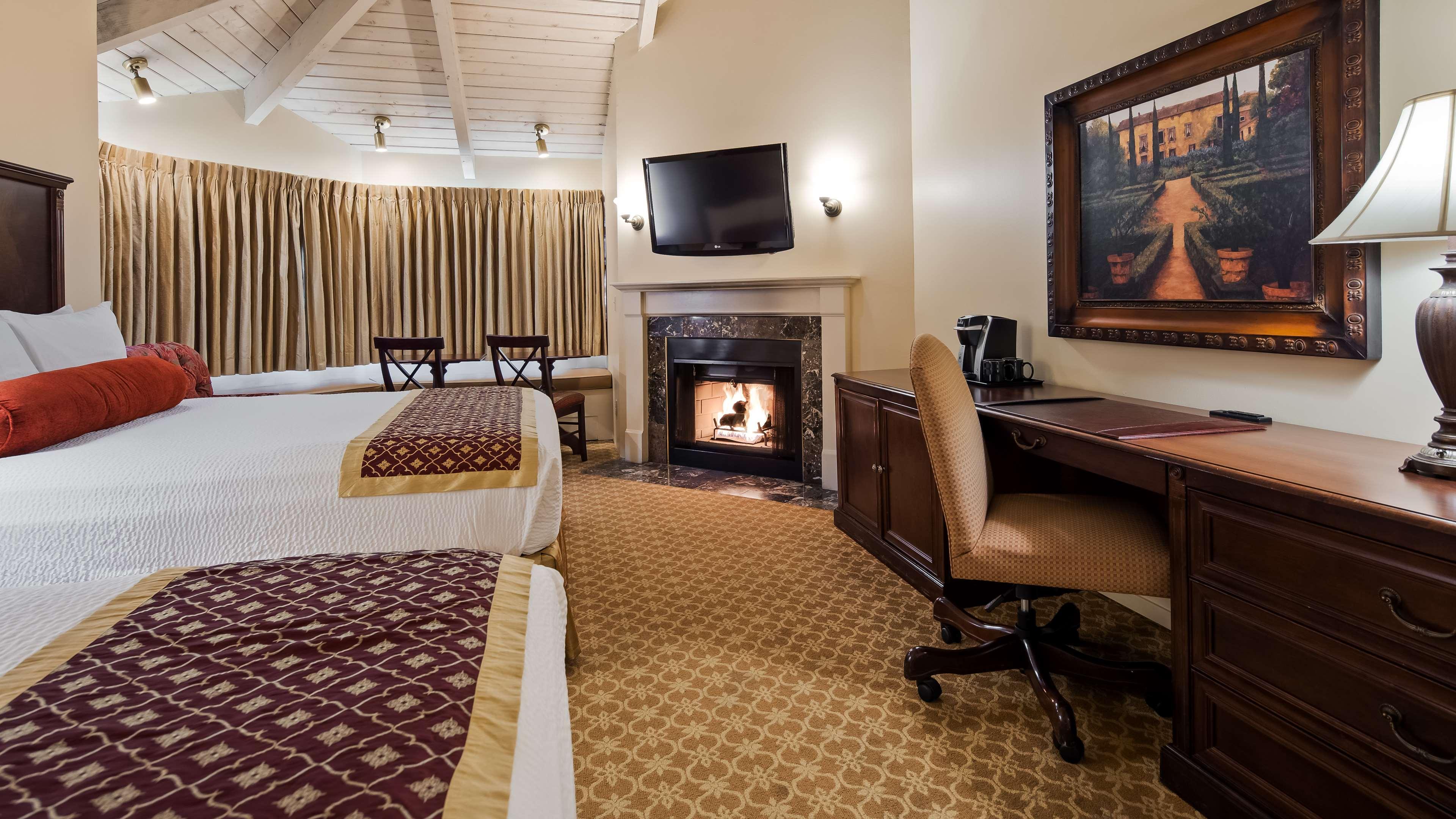 Victorian Inn Monterey 18/38