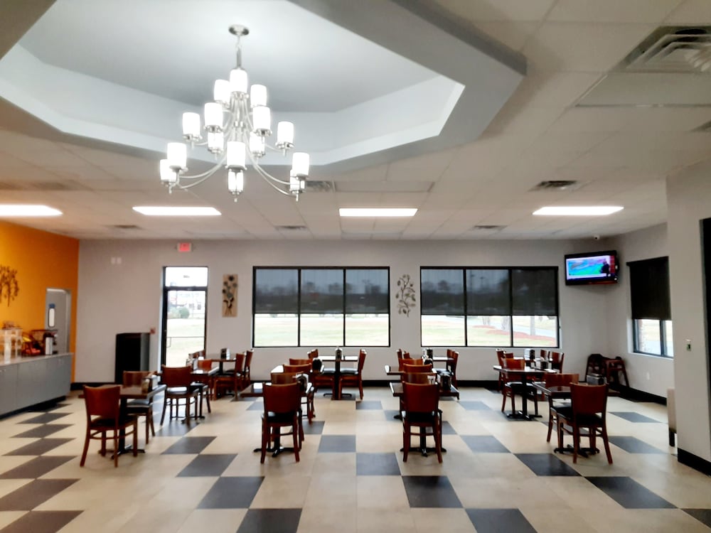 Howard Johnson By Wyndham Florence 30/38