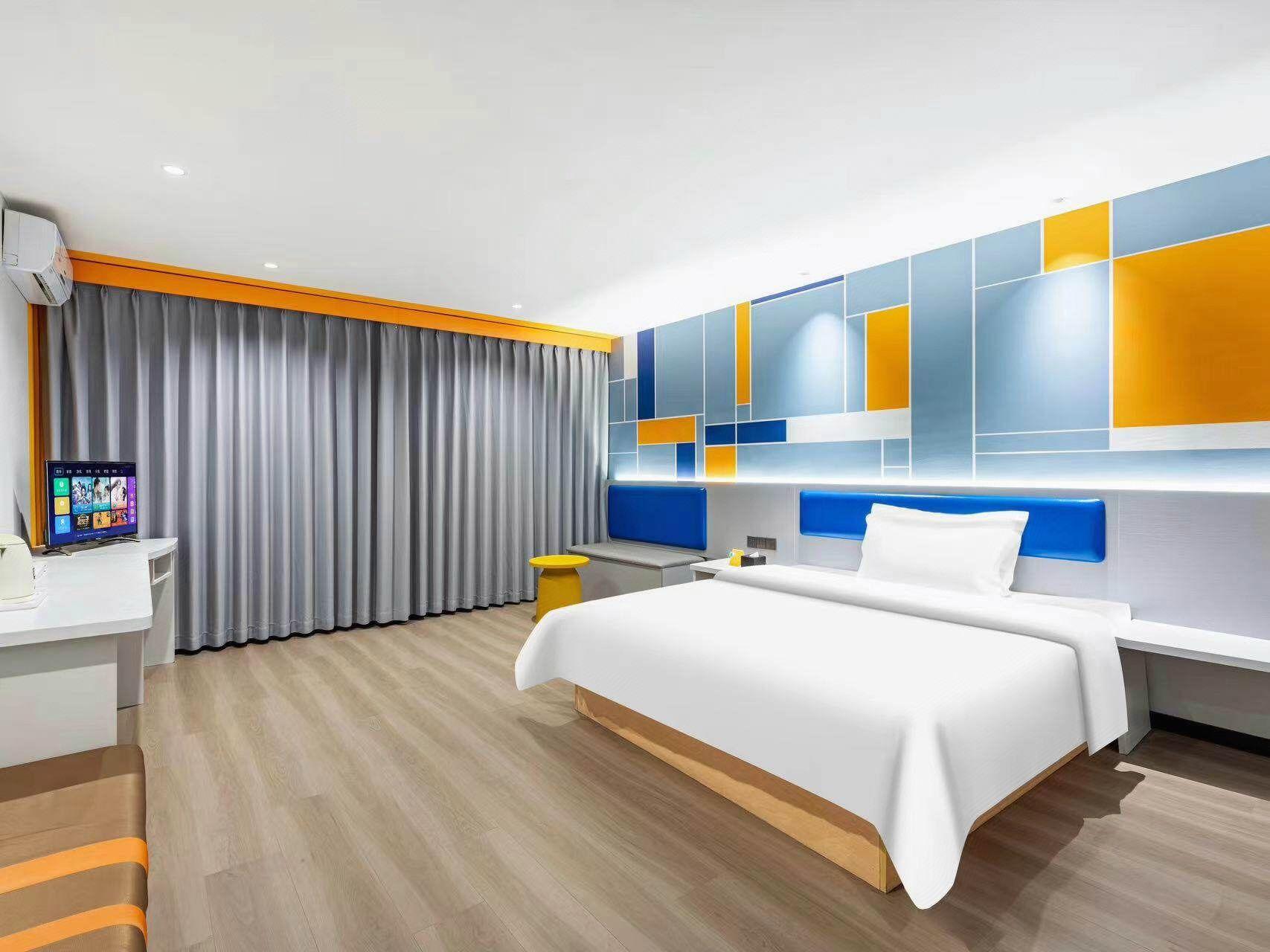 7 Days Inn (Guangzhou Shijing Jinbi Xincheng) 24/32