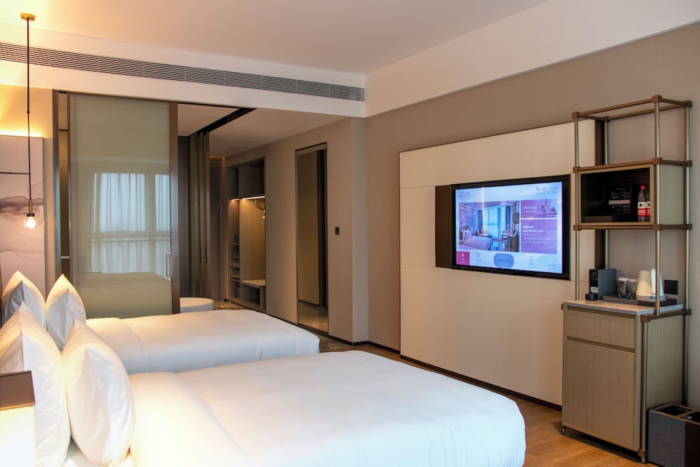 Garden View Twin Bed Room