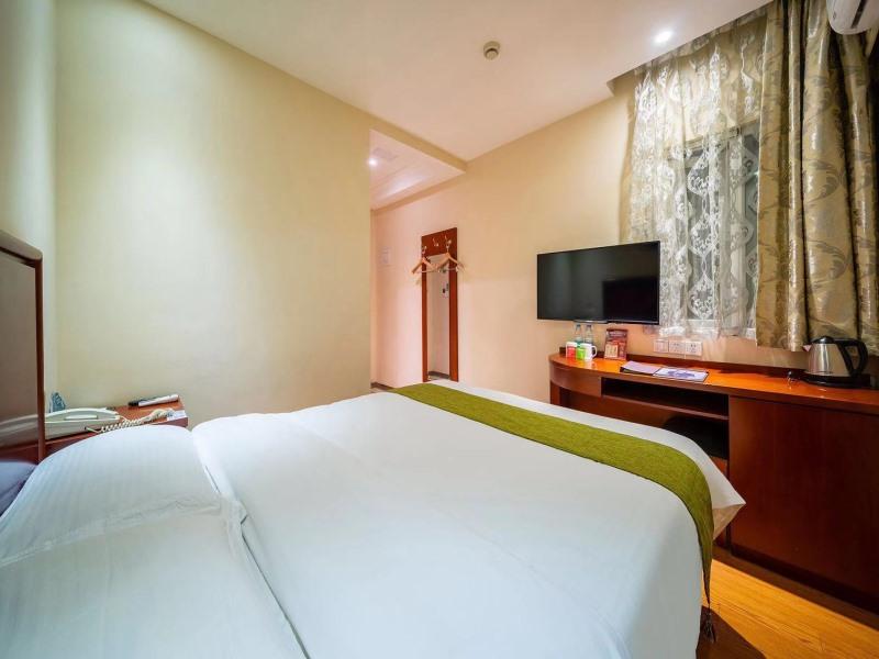 GreenTree Inn Shanghai East Xietu Road Jiuyuan Express Hotel 32/47