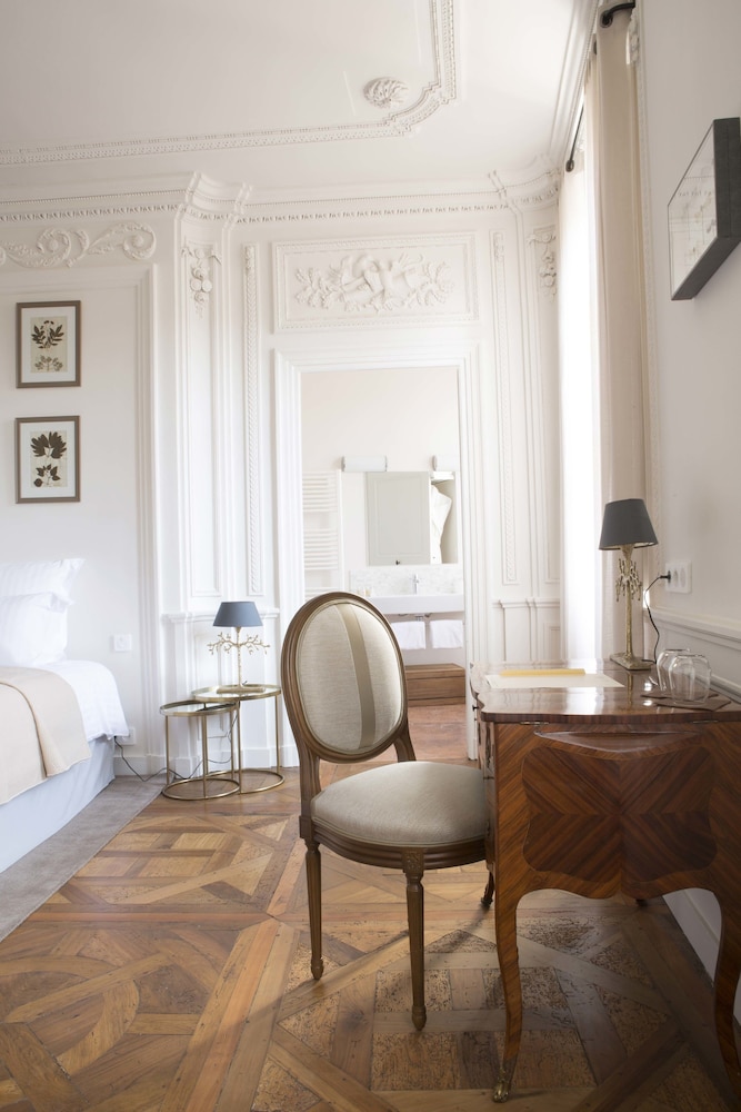 HOTEL DE LA VILLEON 31/50