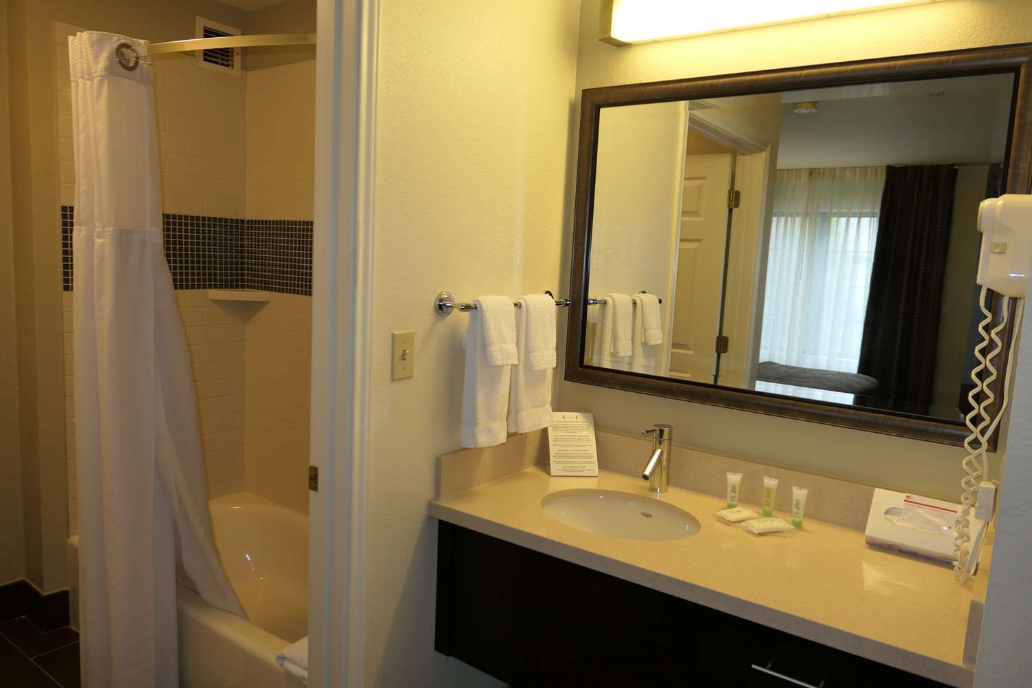 Sonesta ES Suites Portland Vancouver 41st Street 38/39