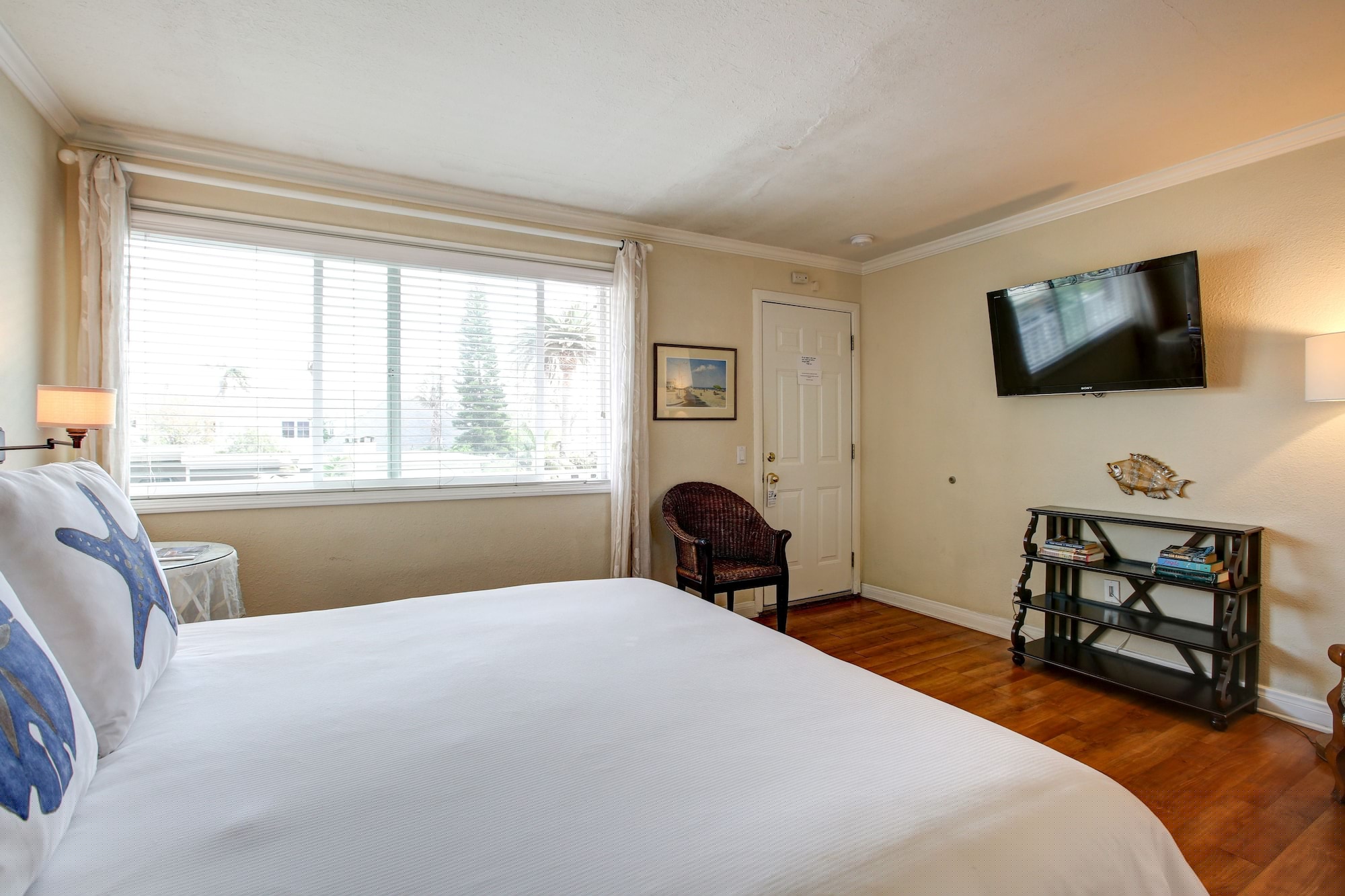 Standard, King Bed