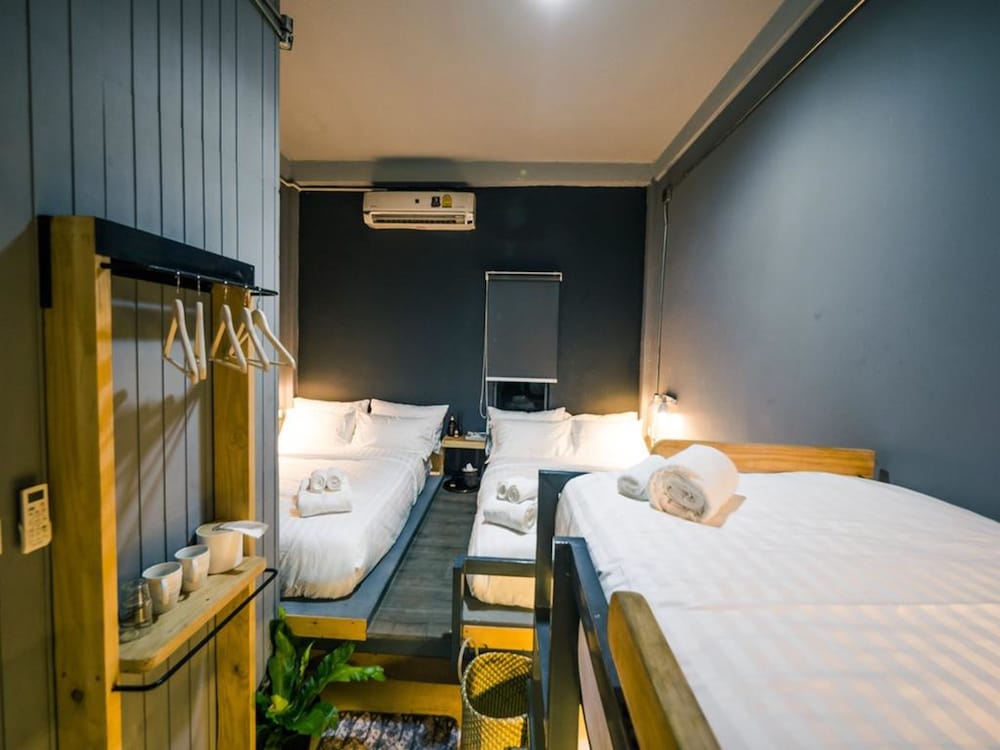 Zeds Hostel Bangkok 45/66