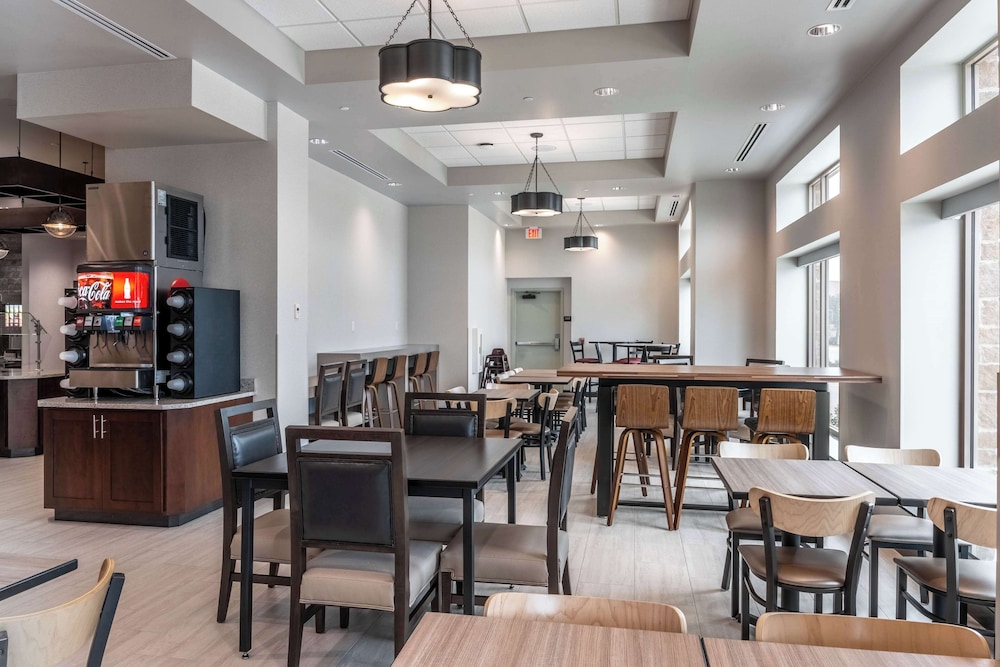 Drury Plaza Hotel College Station 37/50