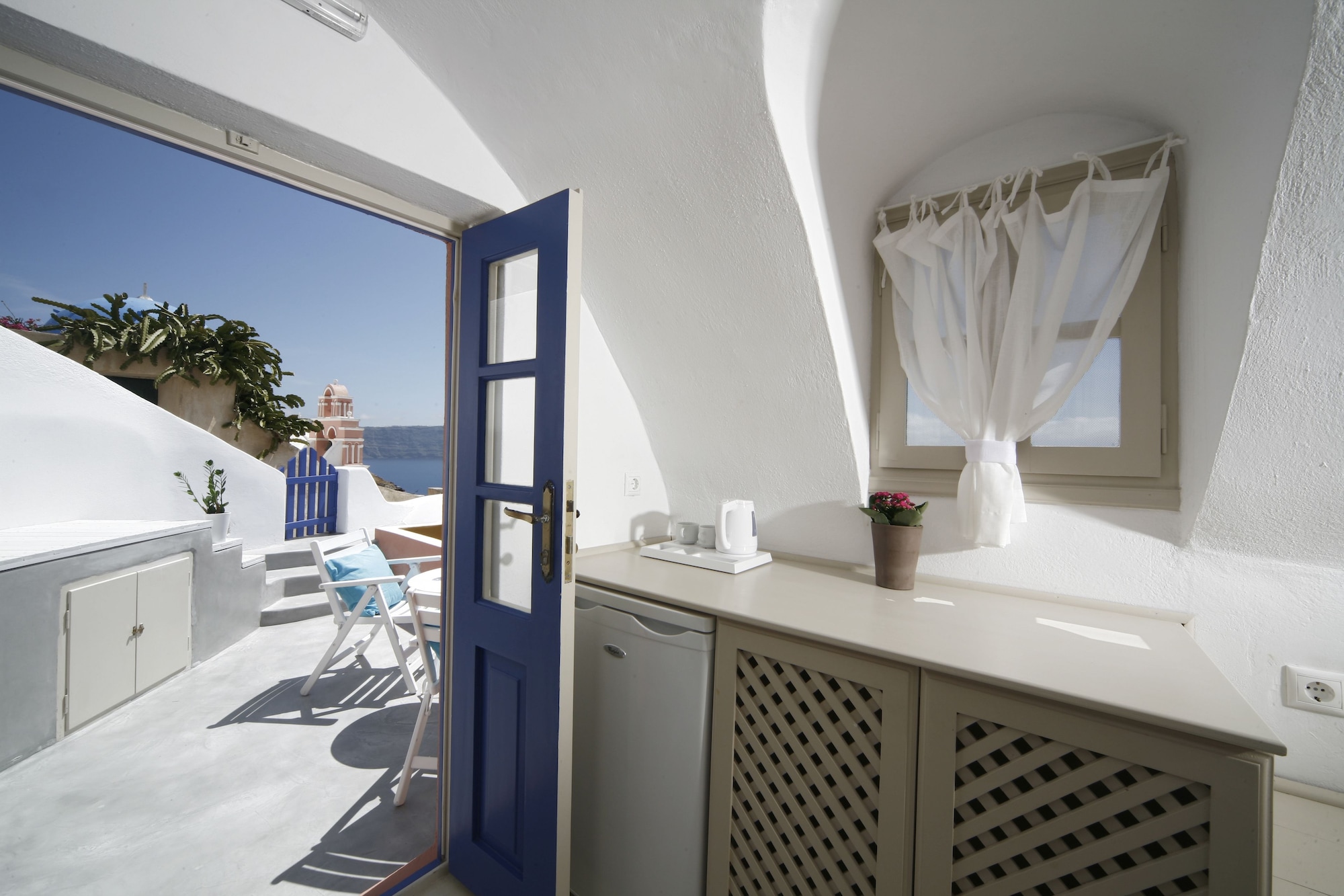JUNIOR SUITE, QUEEN BED, JETTED TUB