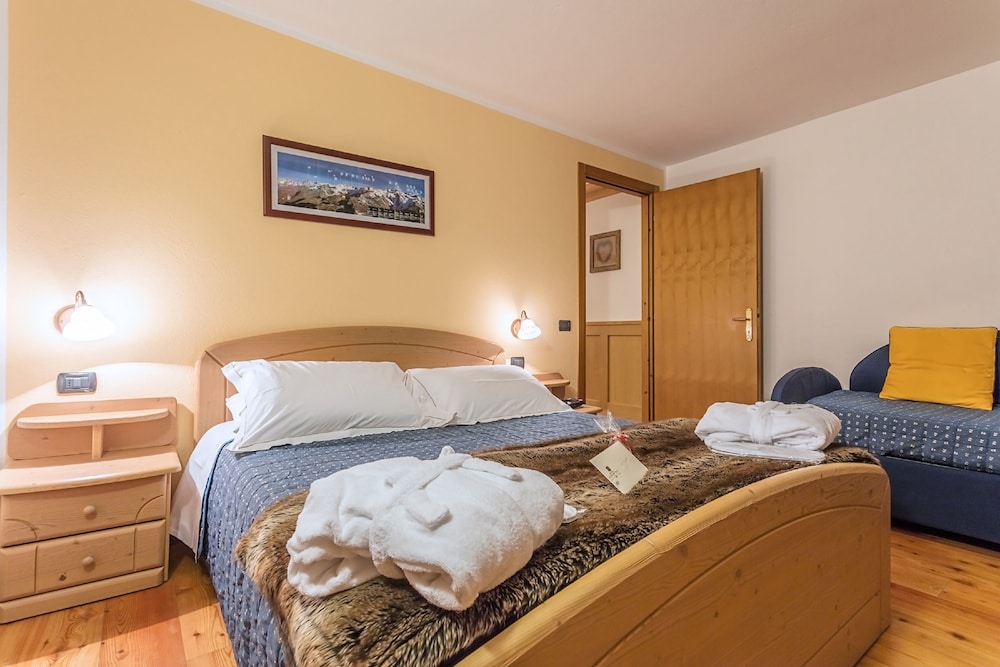 Hotel Lo Scoiattolo 24/71