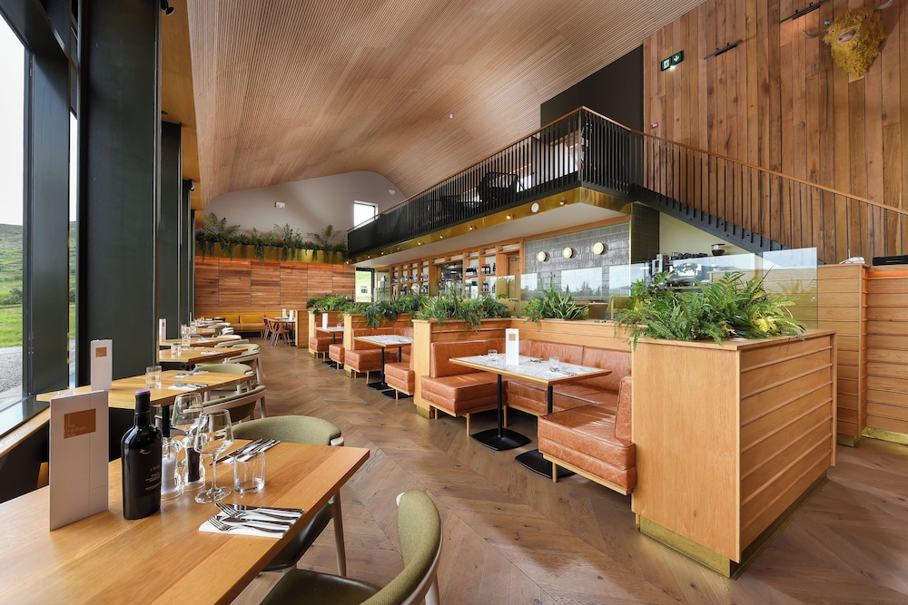 Bracken Hide Hotel 36/47