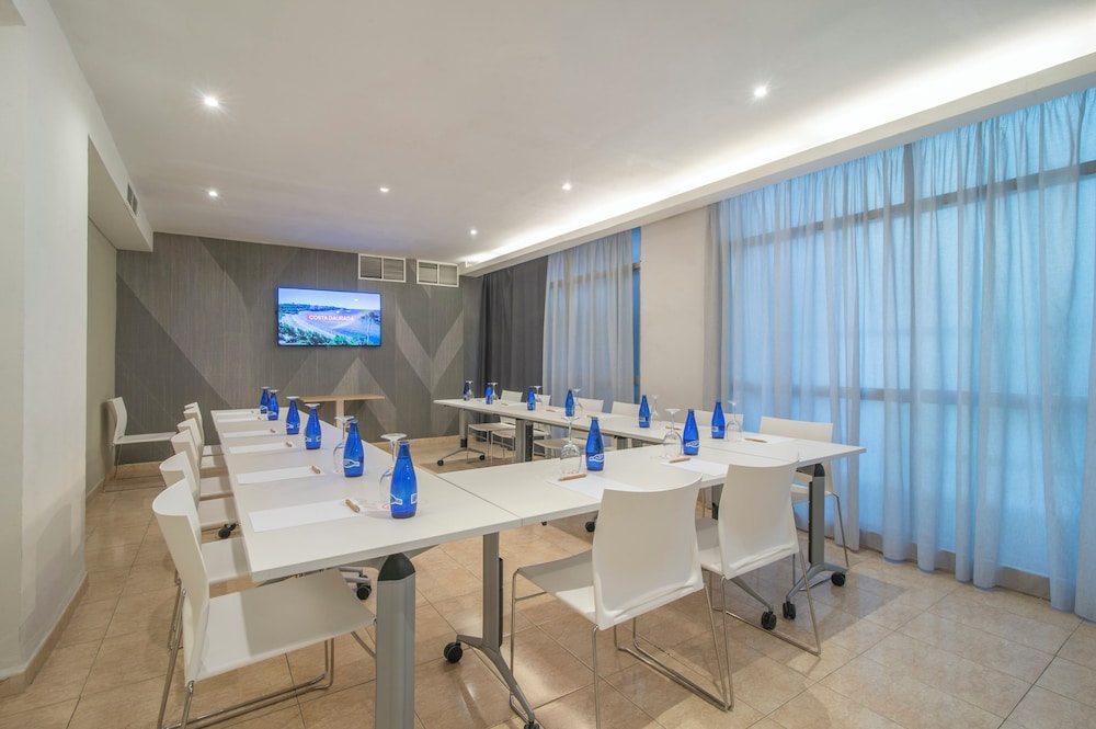 Hotel Costa Malaga (Adults Recommended) by Pierre & Vacances 45/57