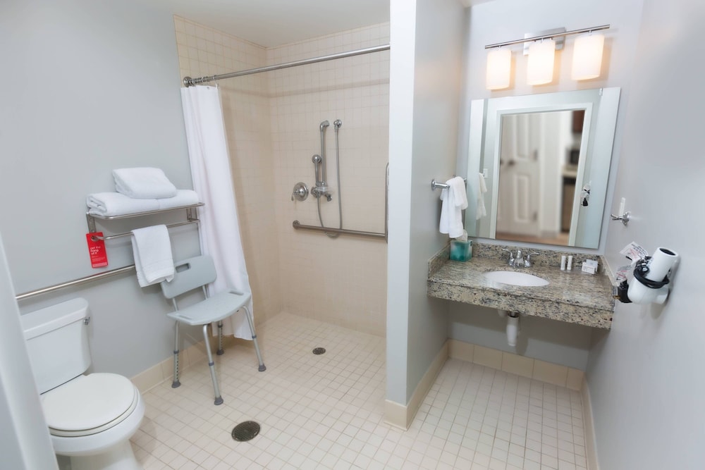 TOWNEPLACE SUITES BOWLING GREEN 18/44