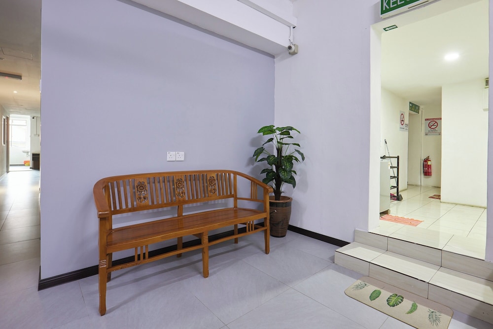 Uncle Guesthouse Kuala Terengganu by ZUZU 10/62