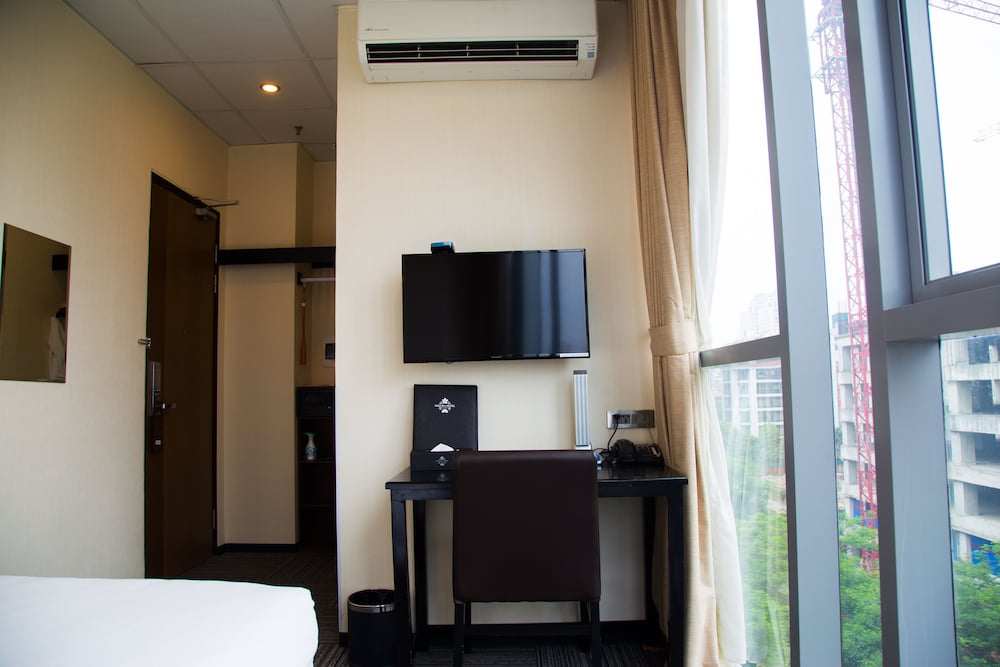 Sakura Hotel II 38/38