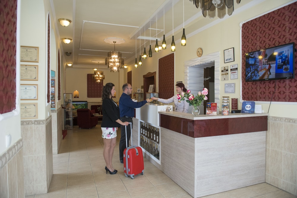 Hotel Korona Eger 5/66
