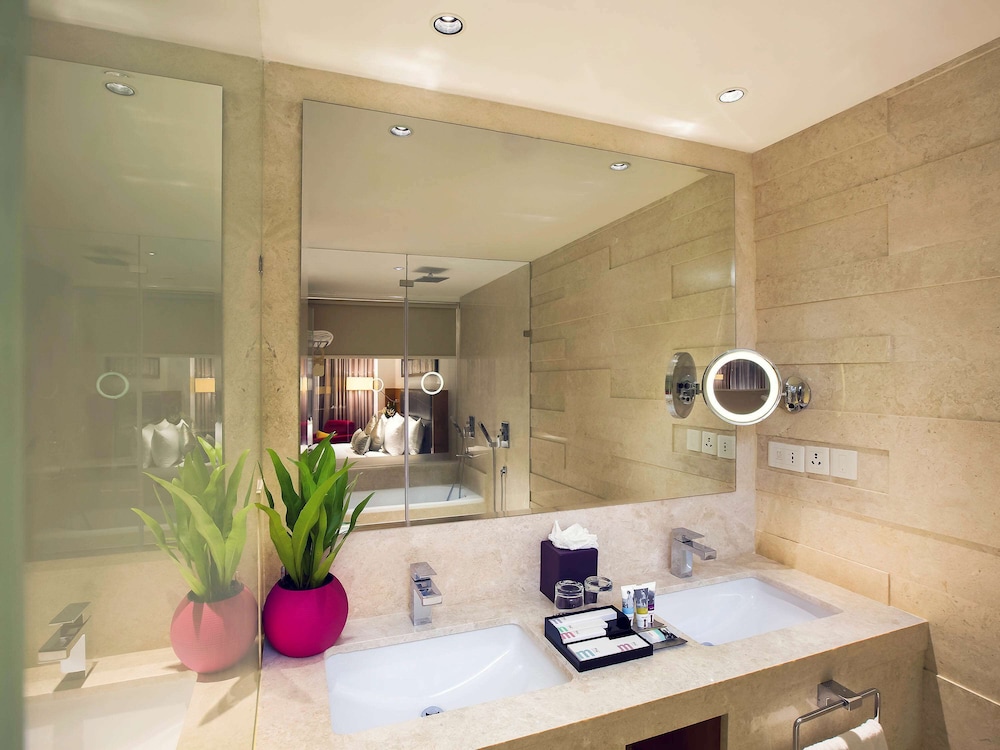 Mercure Hyderabad Kcp 3/69