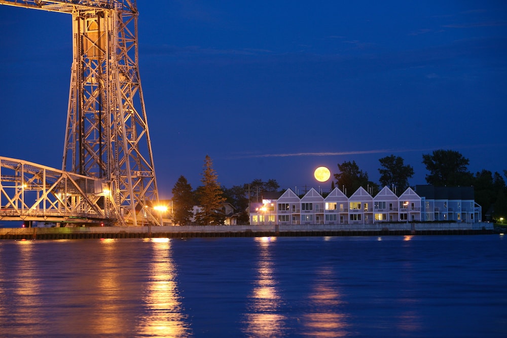 South Pier Inn 39/50