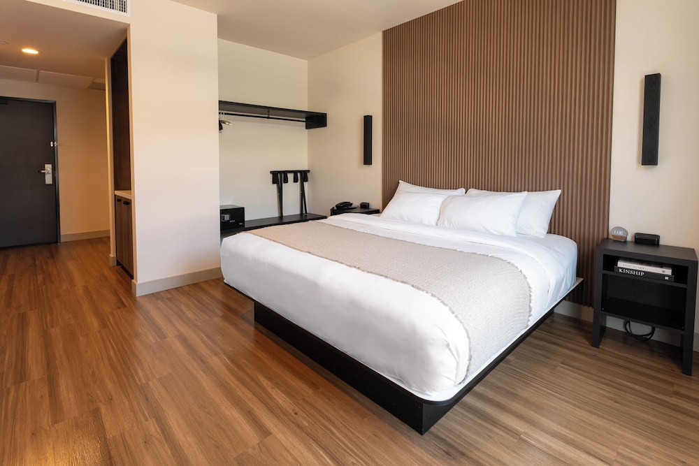 Kins Hotel 18/50