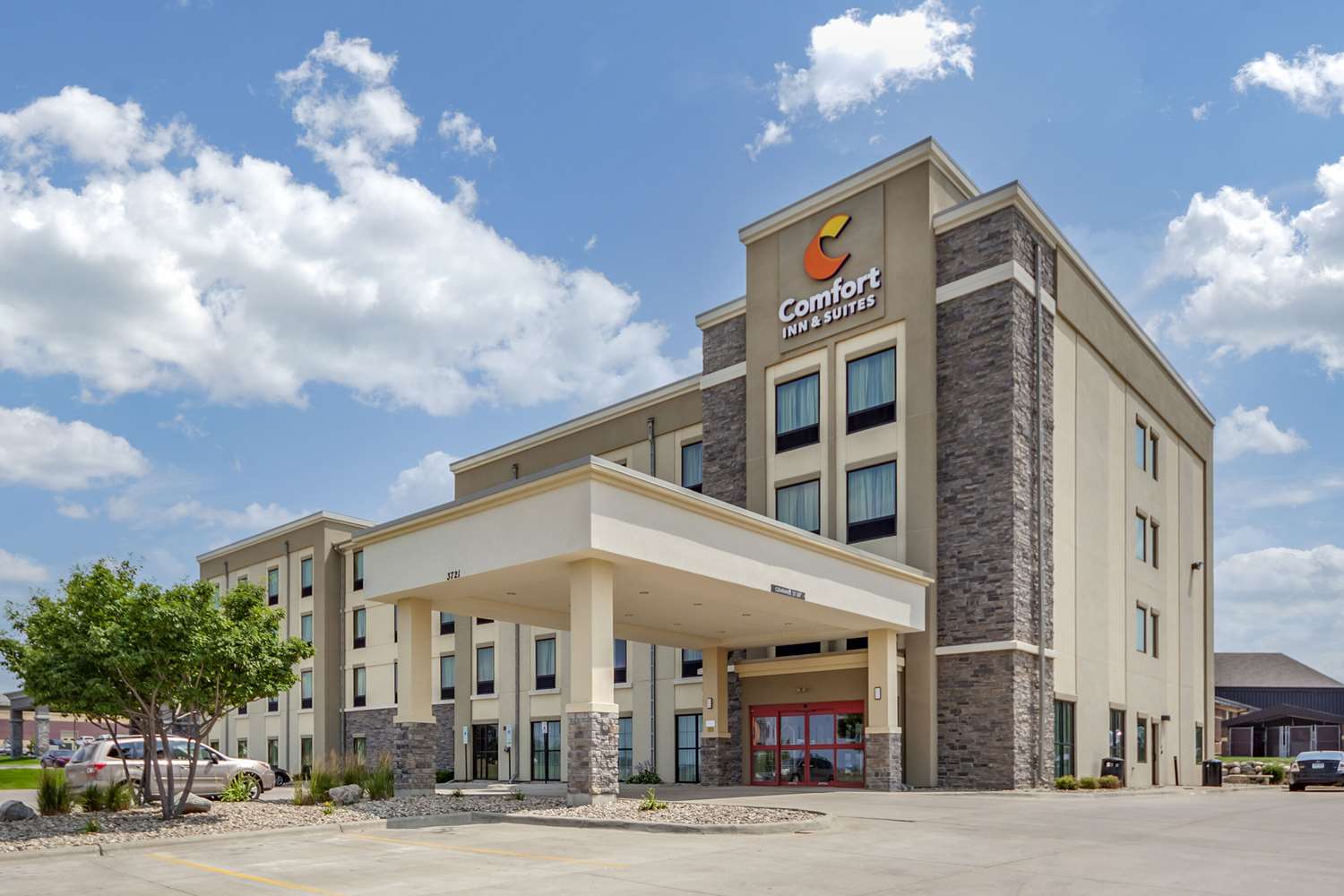 Comfort Inn and Suites Avera Southwest Sioux Falls SD 37/37