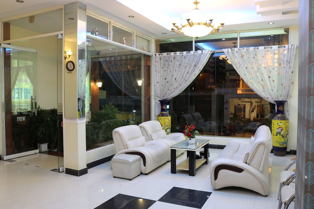 Anna Suong 4/50