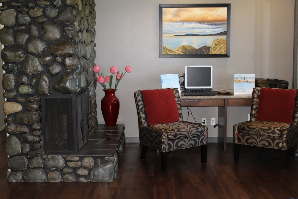 Ramada by Wyndham Campbell River 39/50