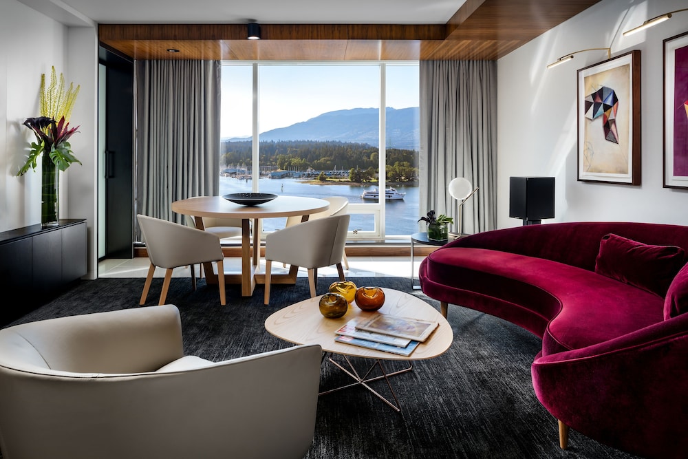 Fairmont Pacific Rim 30/50