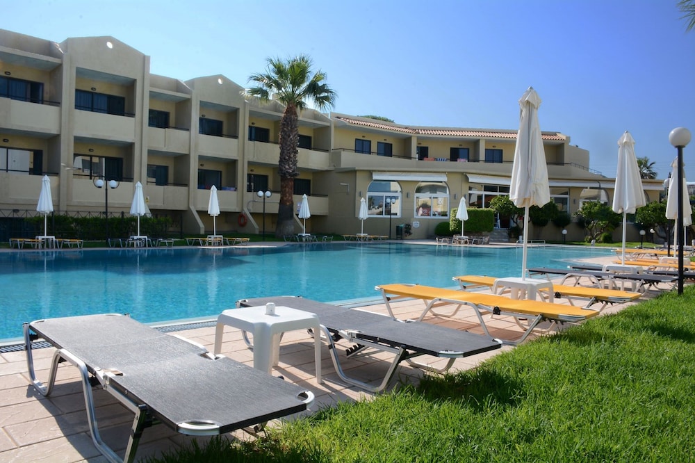 Summerland Hotel & Bungalows - Adults Only 31/34