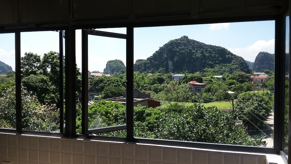 Limestone Boutique Hotel 60/76