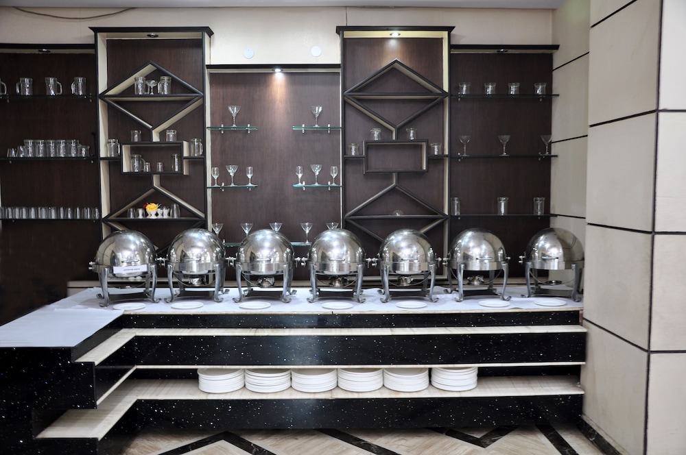 SUN HOTEL AGRA 32/50