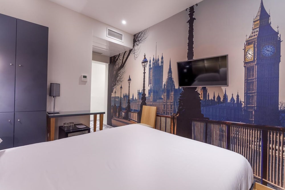 SUPERIOR, DOUBLE BED