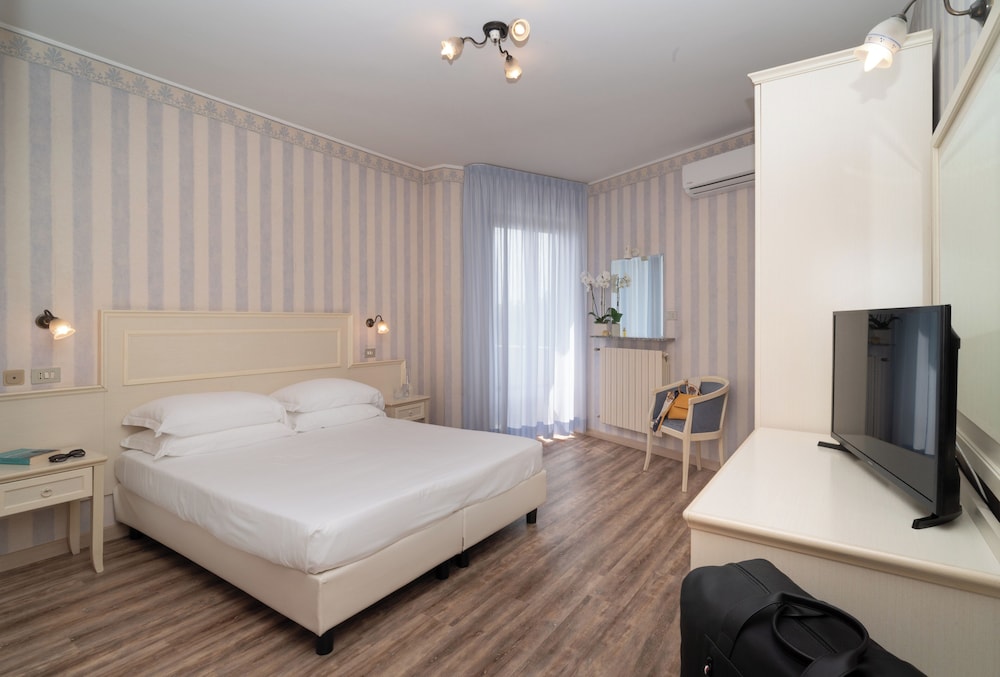 Hotel Riviera 14/46