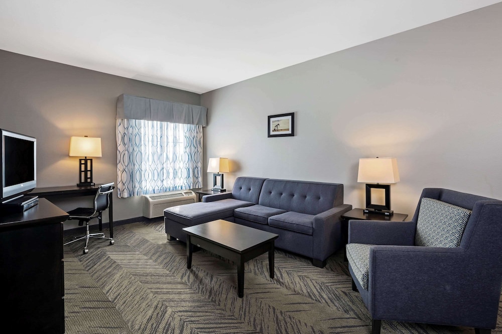 La Quinta Inn & Suites by Wyndham-Brookshire-West Katy 28/39