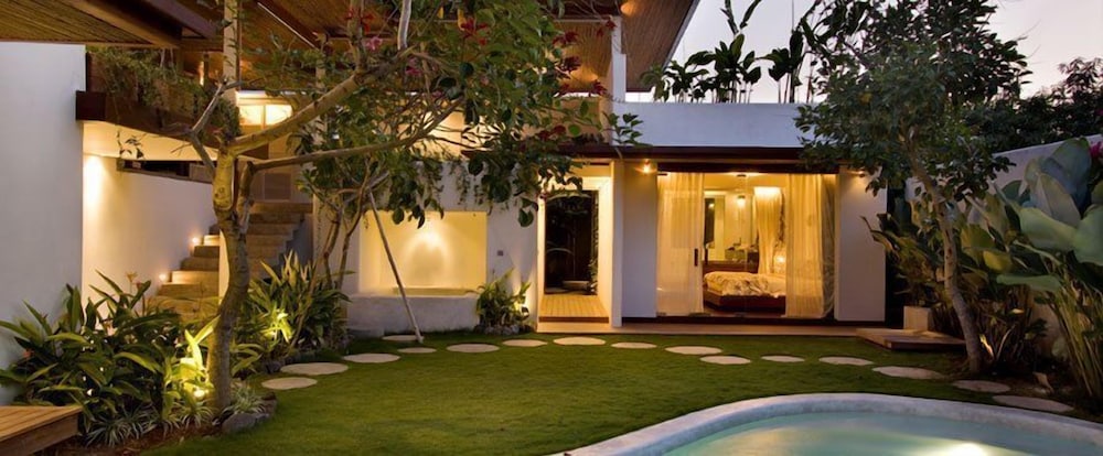Kiss Bali 43/50