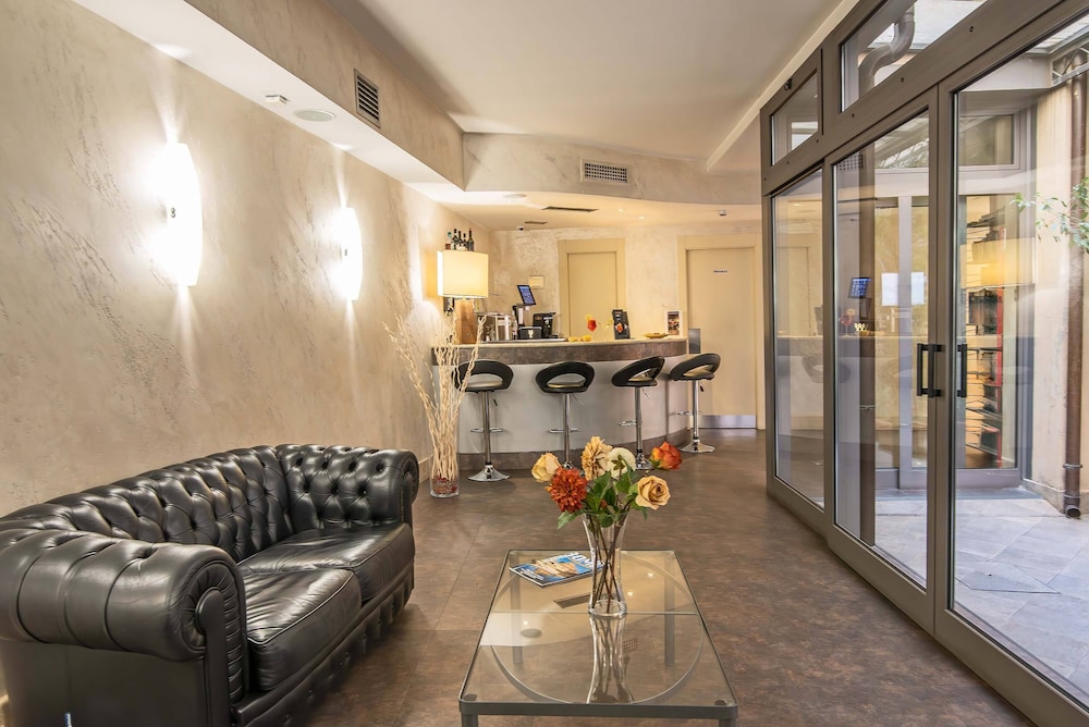 Hotel Aphrodite 24/48