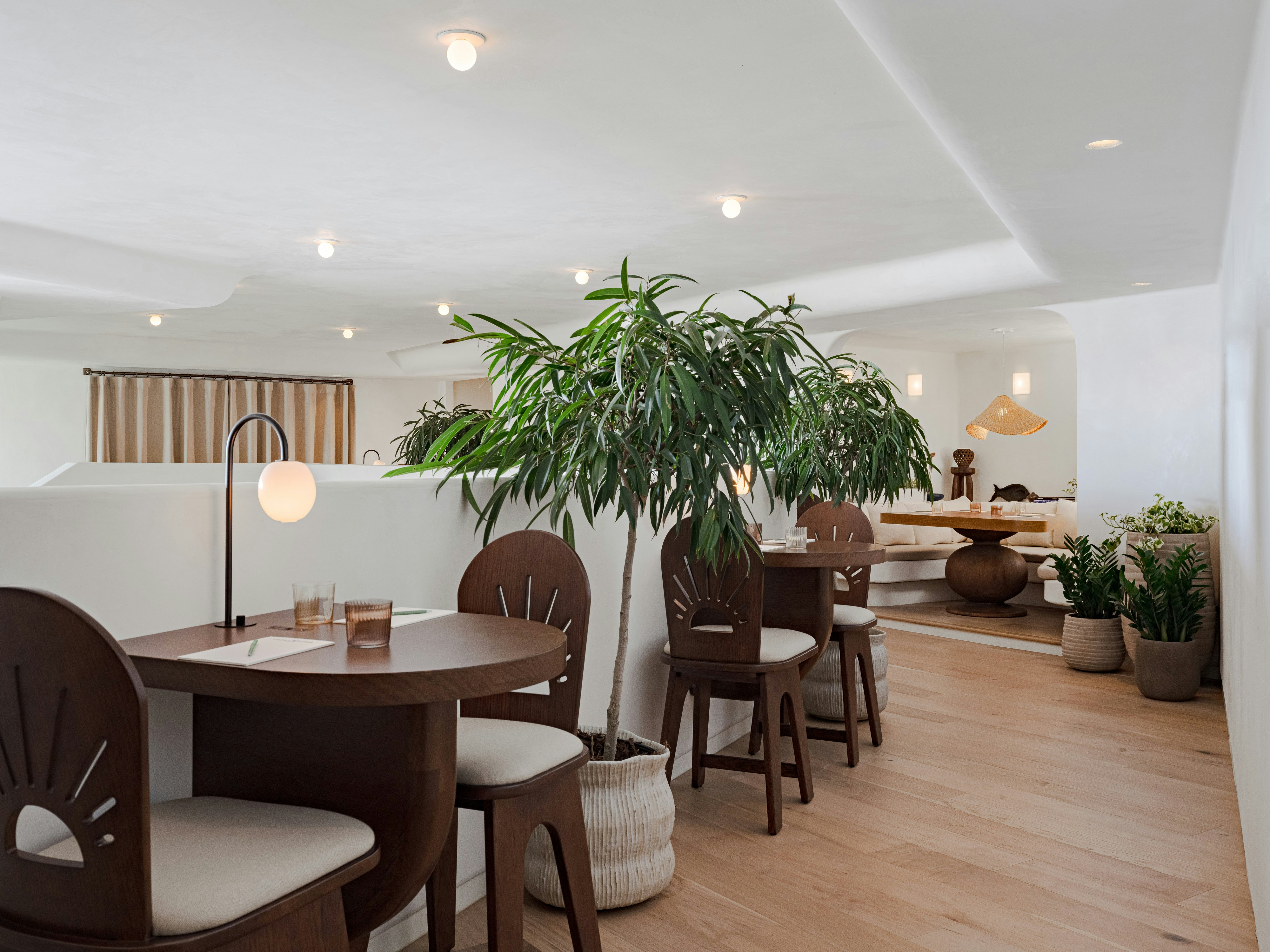 Casa Loma Beach Hotel 40/57