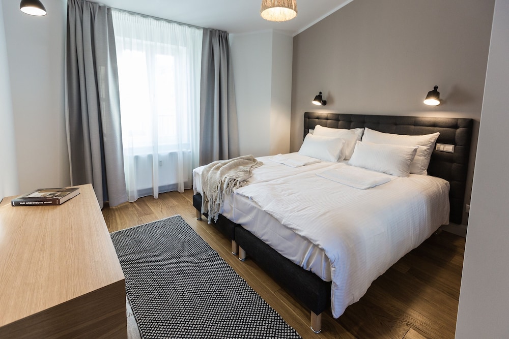 2 BEDROOMS, PENTHOUSE, APARTMENT, TERRACE