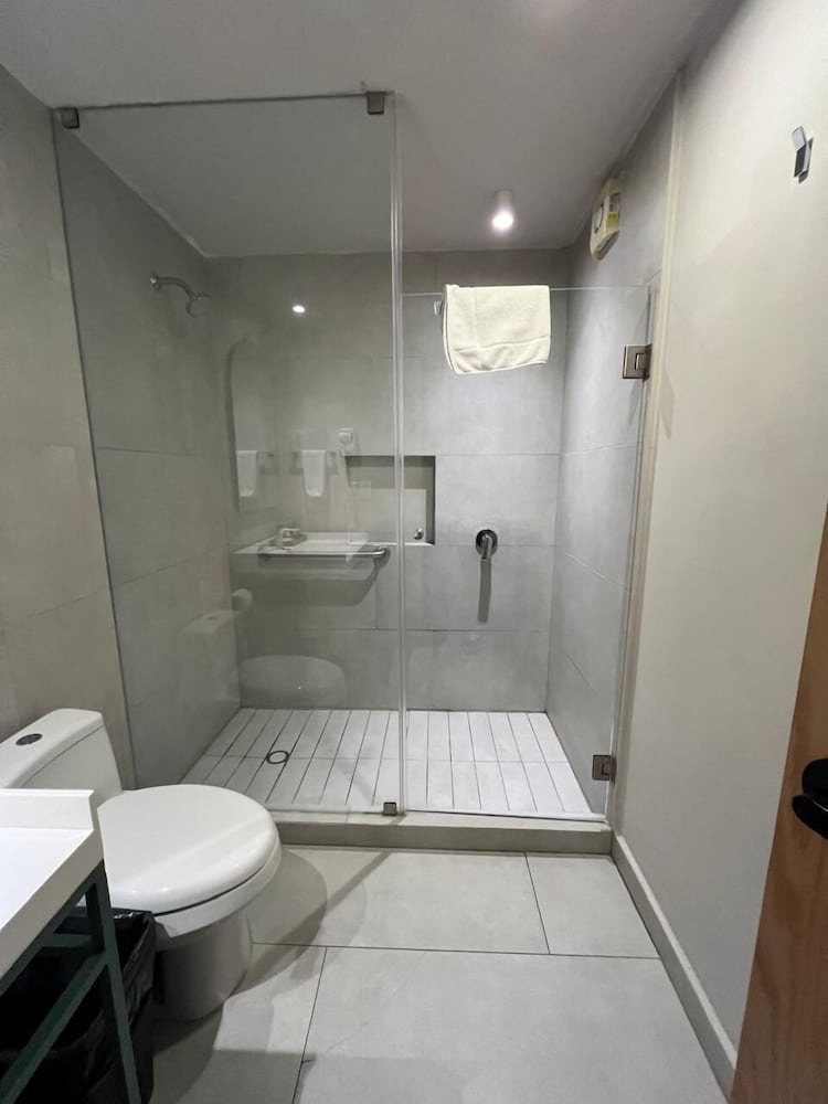 Oliva Plaza Hotel 49/50