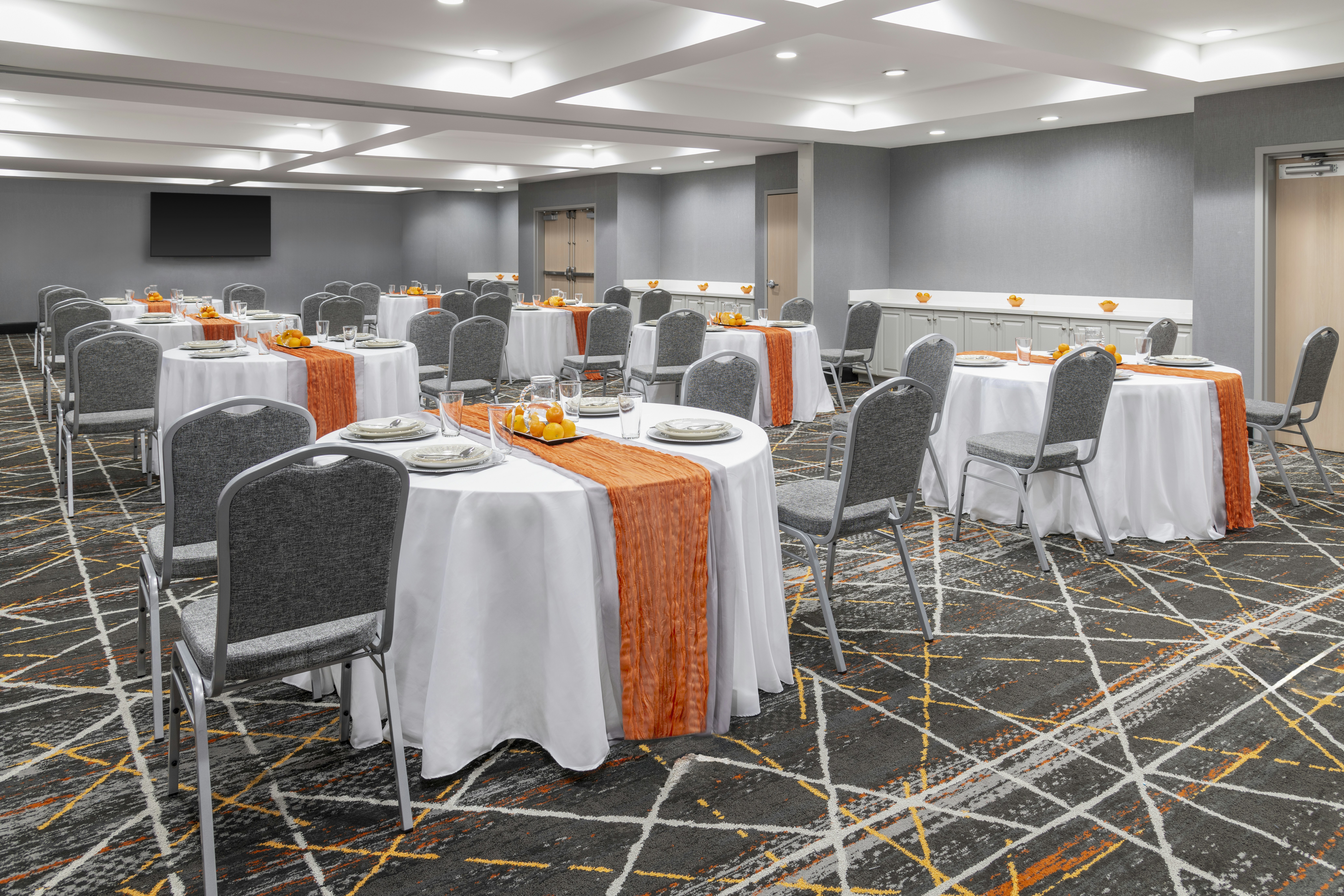 Hampton Inn Olathe 34/43