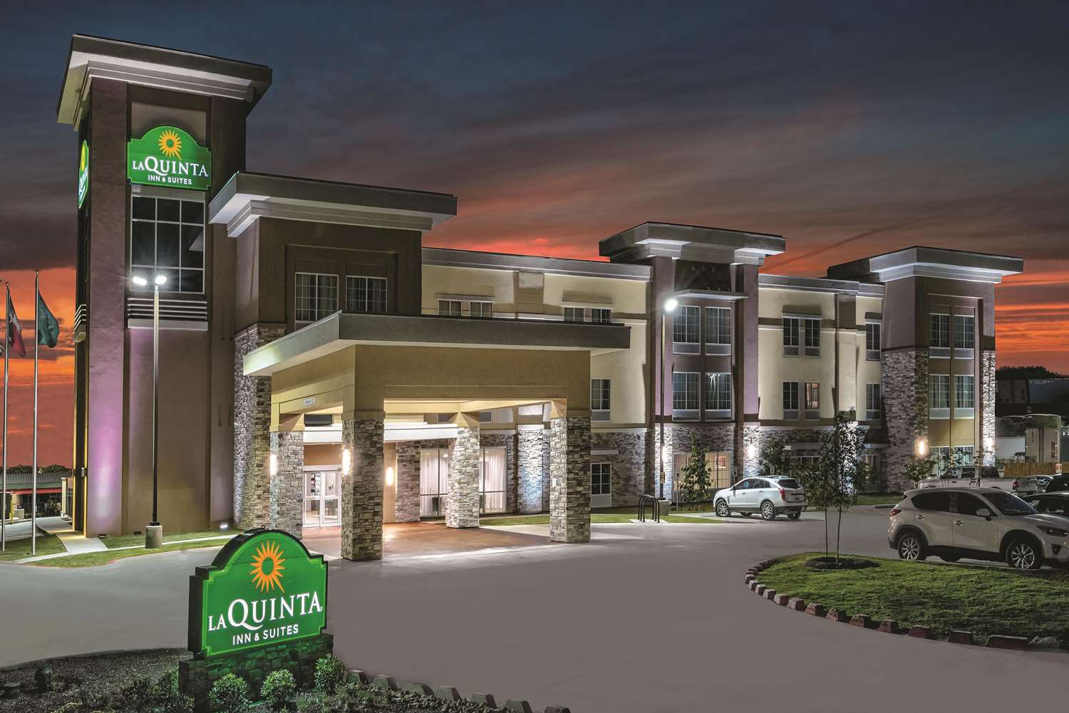 La Quinta by Wyndham San Antonio by Frost Bank Center 2/37
