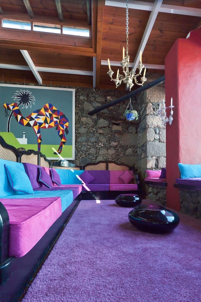 Casa De Hilario 56/71