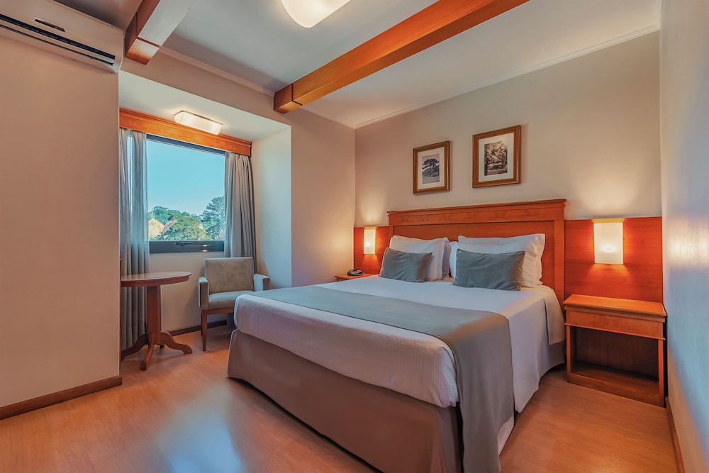 Deluxe, Double Bed