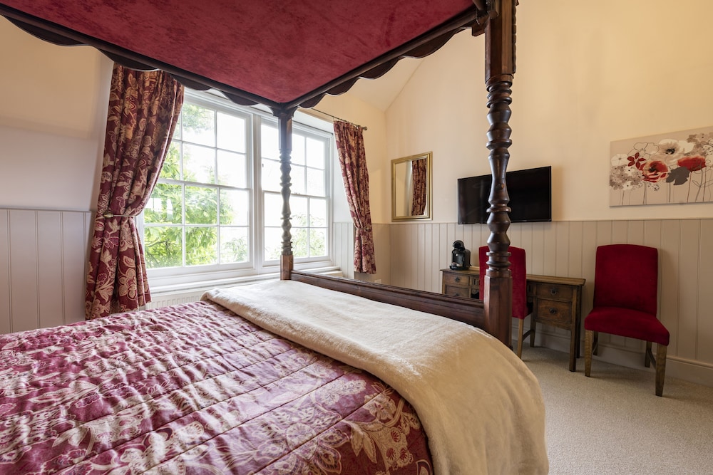 The Swan Hotel 5/50