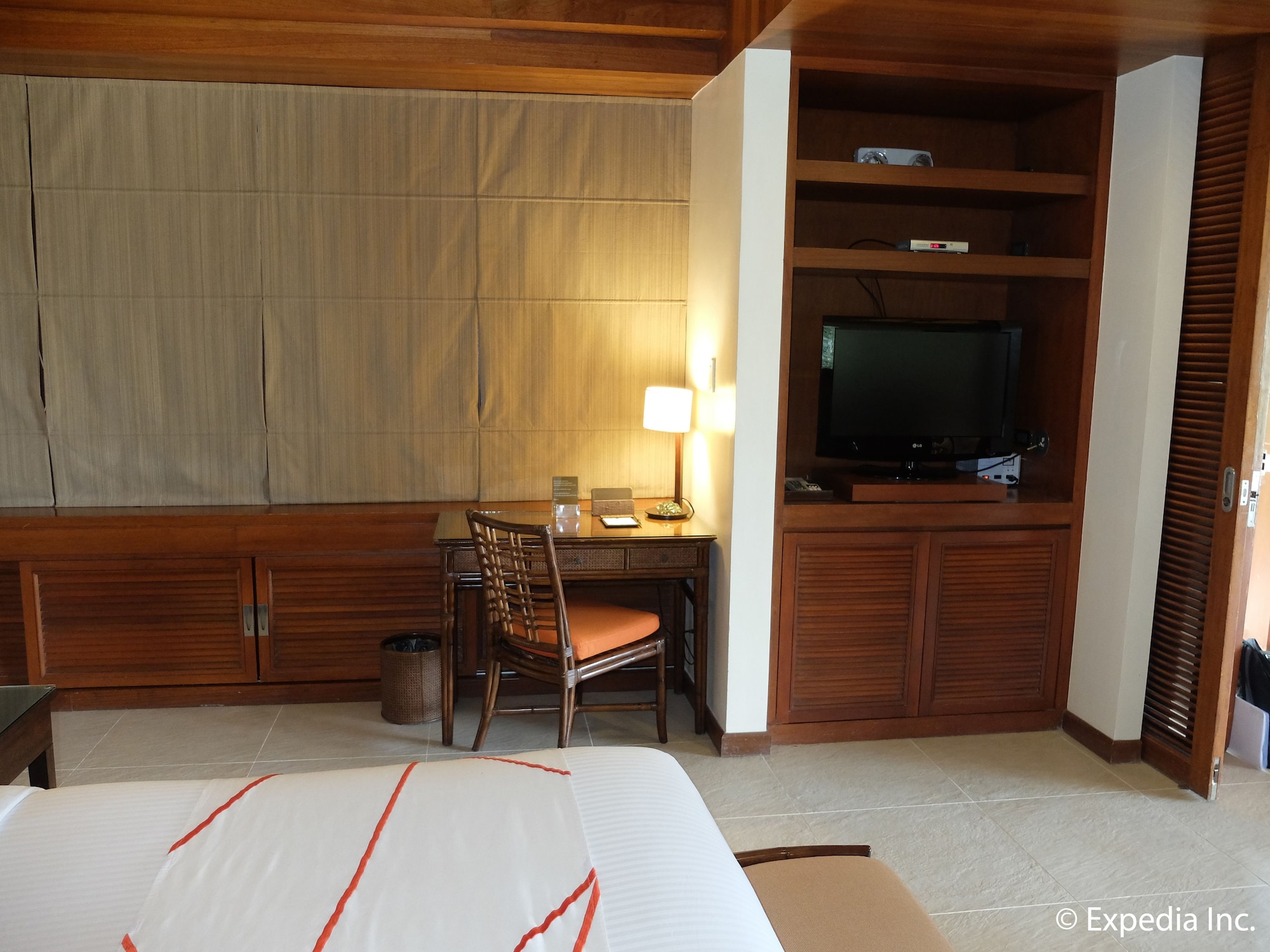 PREMIER, SUITE, KING BED