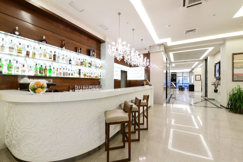 Opera Suite Hotel 6/50