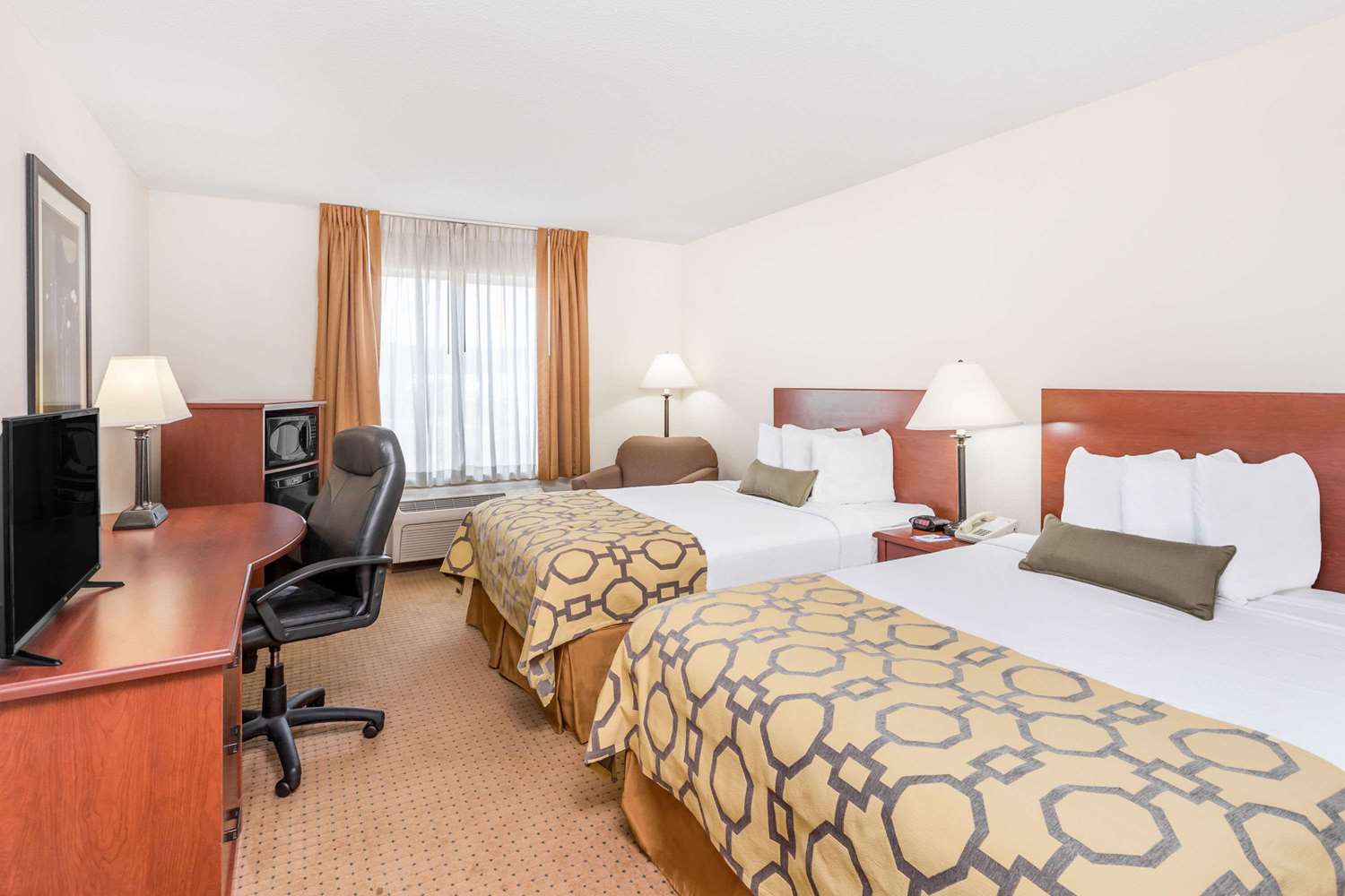 Baymont by Wyndham Cartersville 8/25