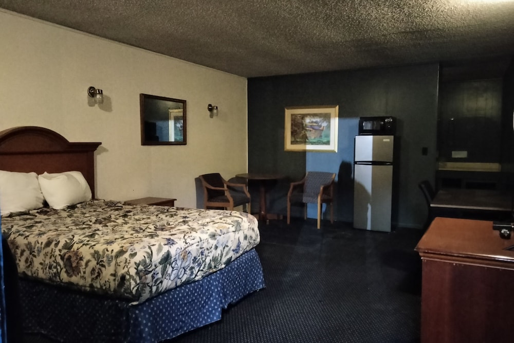 Sky-Palace Inn & Suites El Dorado 7/27