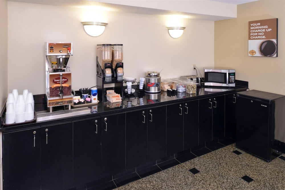Americas Best Value Inn Collinsville St. Louis 27/29